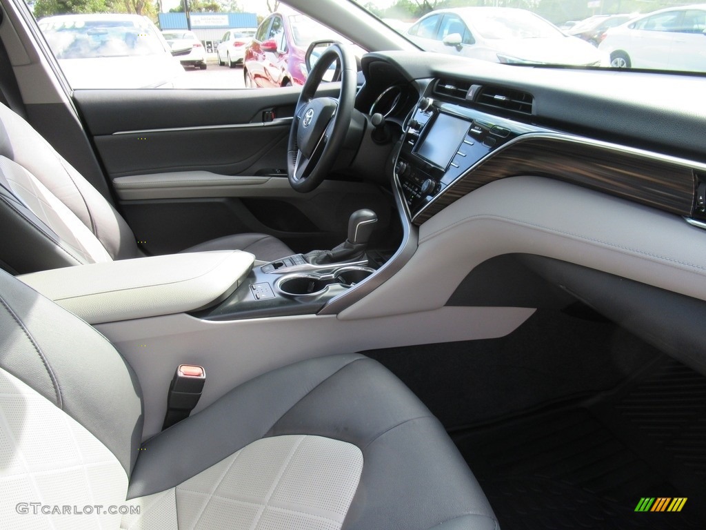 2018 Camry XLE - Predawn Gray Mica / Ash photo #12