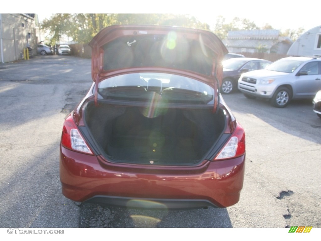 2019 Versa SV - Cayenne Red Metallic / Charcoal photo #13