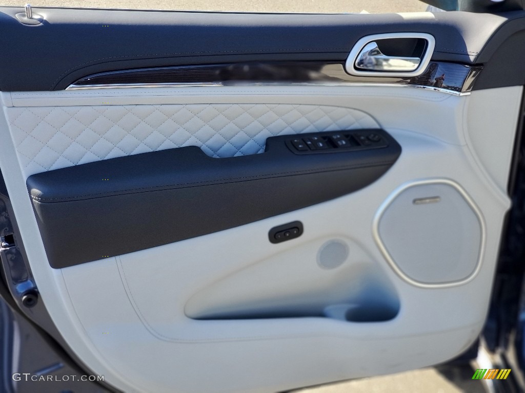 2021 Jeep Grand Cherokee Summit 4x4 Ski Gray/Indigo Door Panel Photo #139890780