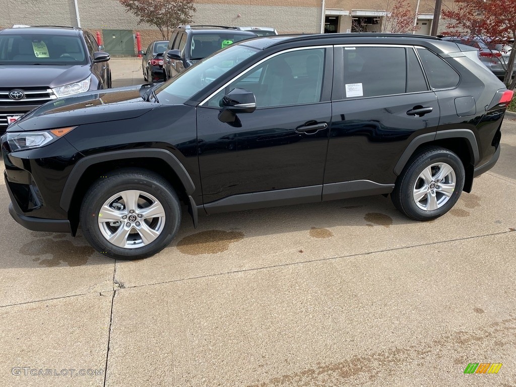 2021 RAV4 XLE AWD - Midnight Black Metallic / Black photo #1