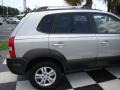 2007 Platinum Metallic Hyundai Tucson SE  photo #24