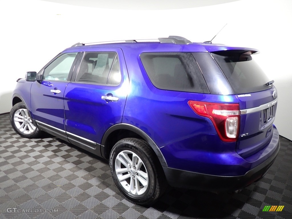 2013 Explorer XLT 4WD - Deep Impact Blue Metallic / Charcoal Black photo #9