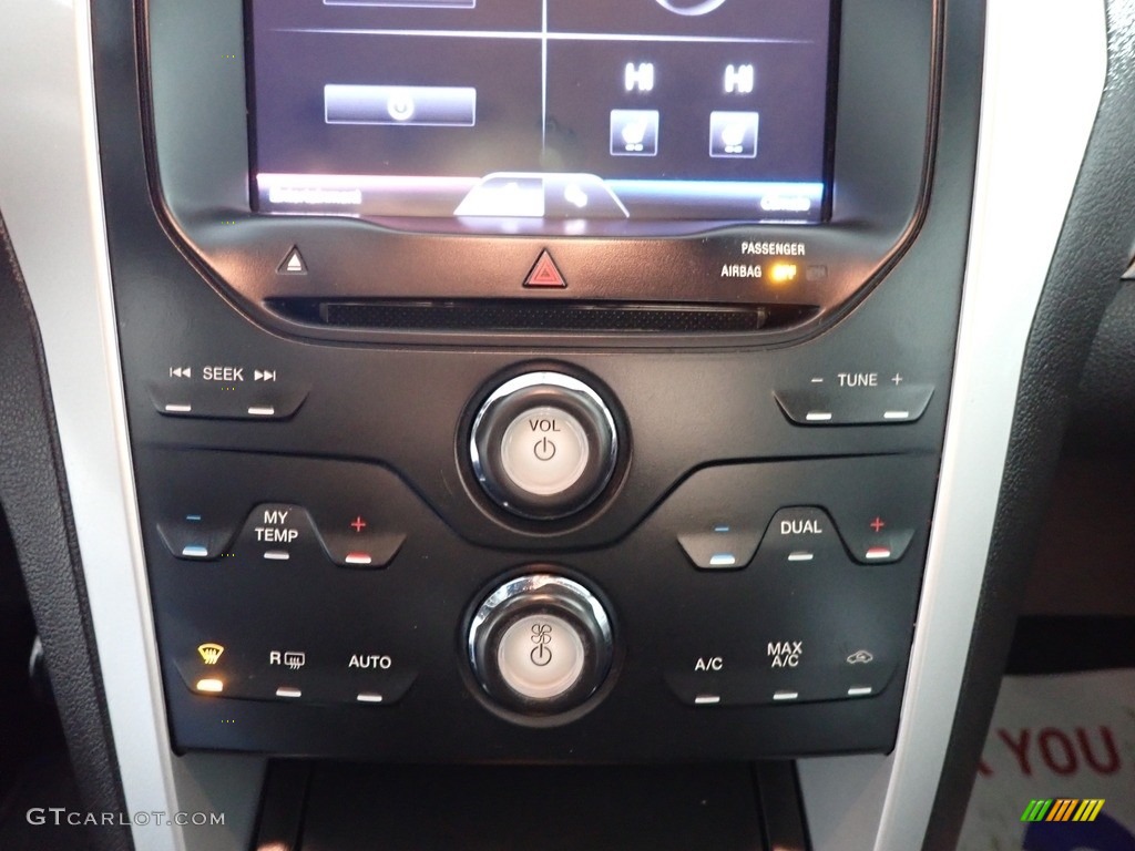 2013 Explorer XLT 4WD - Deep Impact Blue Metallic / Charcoal Black photo #32