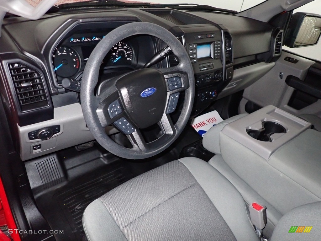 2017 Ford F150 XL SuperCab 4x4 Interior Color Photos