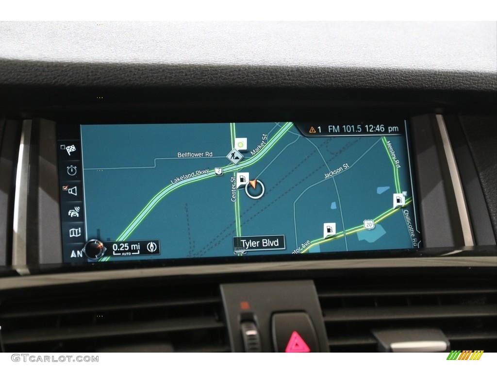 2017 BMW X3 xDrive28i Navigation Photos