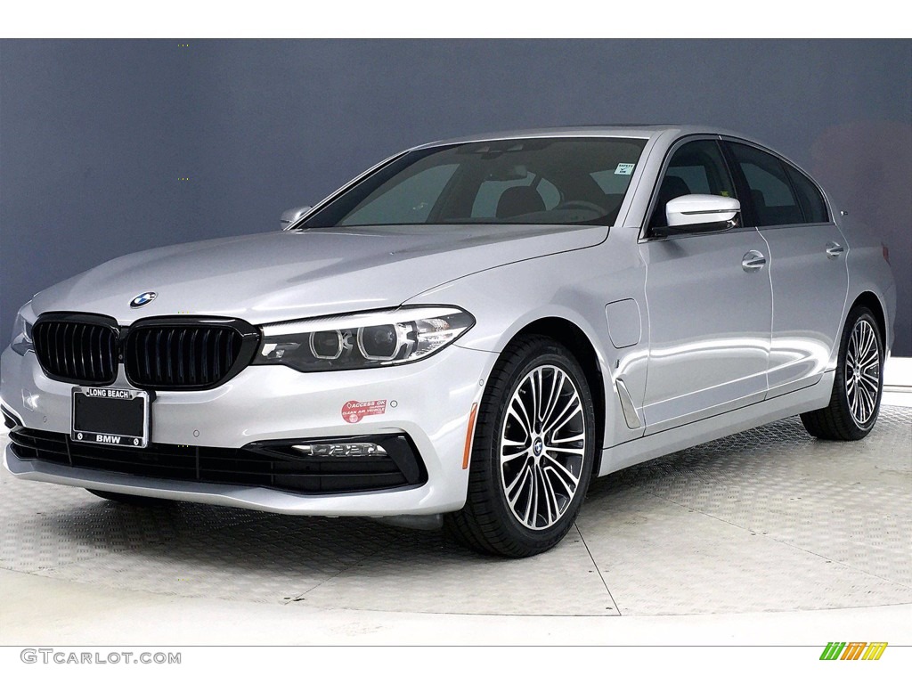 2018 5 Series 530e iPerfomance Sedan - Glacier Silver Metallic / Black photo #12