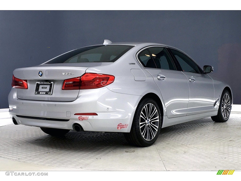 2018 5 Series 530e iPerfomance Sedan - Glacier Silver Metallic / Black photo #13