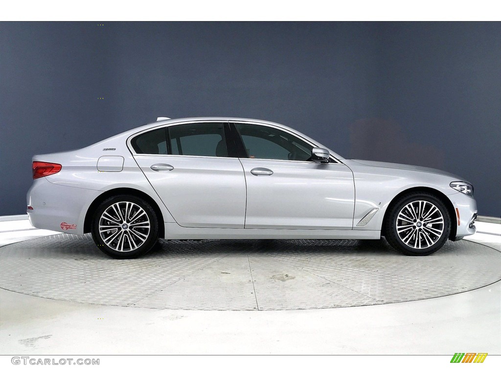 2018 5 Series 530e iPerfomance Sedan - Glacier Silver Metallic / Black photo #14