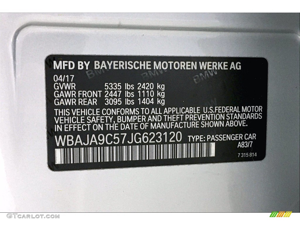 2018 5 Series 530e iPerfomance Sedan - Glacier Silver Metallic / Black photo #36