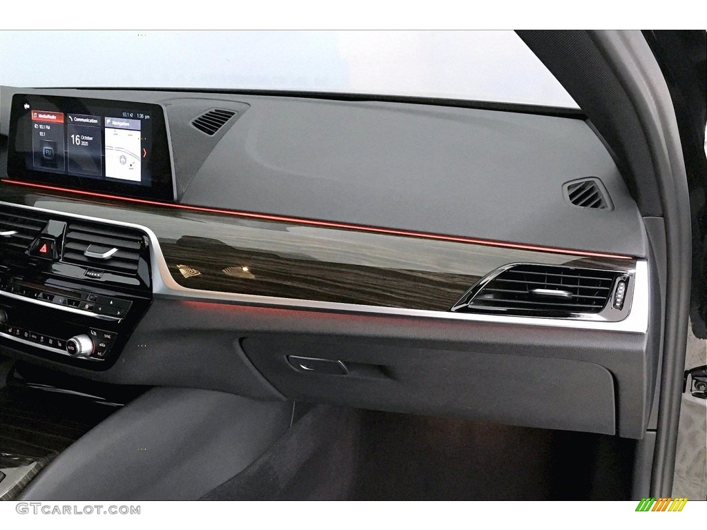 2017 5 Series 530i Sedan - Jet Black / Black photo #22