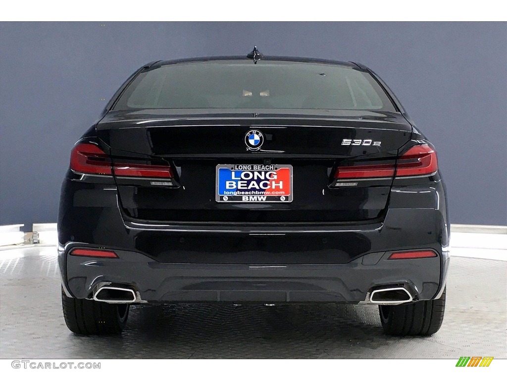 2021 5 Series 530e Sedan - Black Sapphire Metallic / Black photo #4