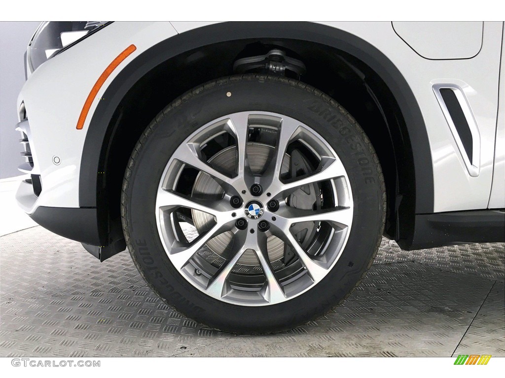 2021 BMW X5 xDrive45e Wheel Photos