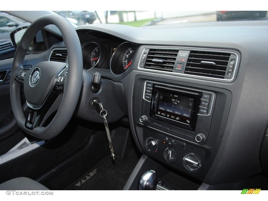 2017 Jetta S - White Silver / Black/Palladium Gray photo #19