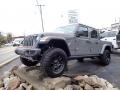 Front 3/4 View of 2021 Gladiator Mojave 4x4