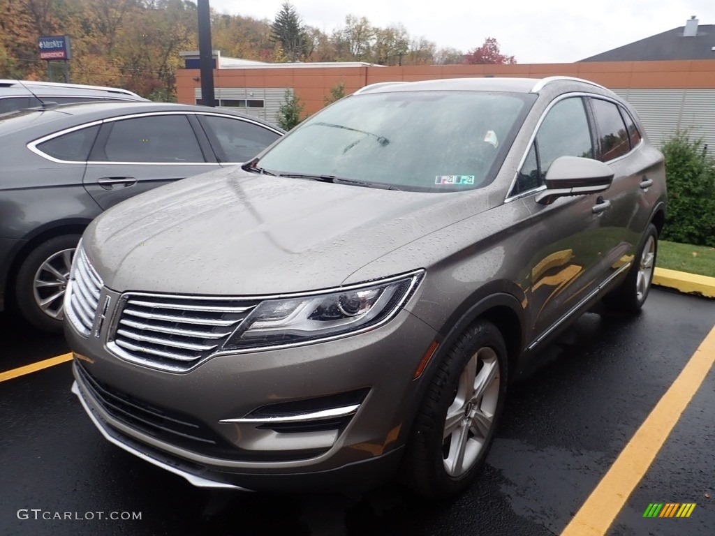 Luxe Metallic 2017 Lincoln MKC Premier Exterior Photo #139909073