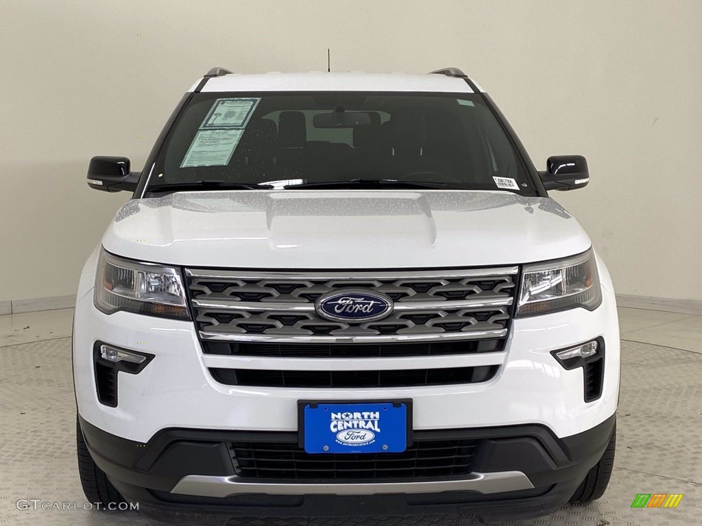 2018 Explorer XLT - Oxford White / Ebony Black photo #2