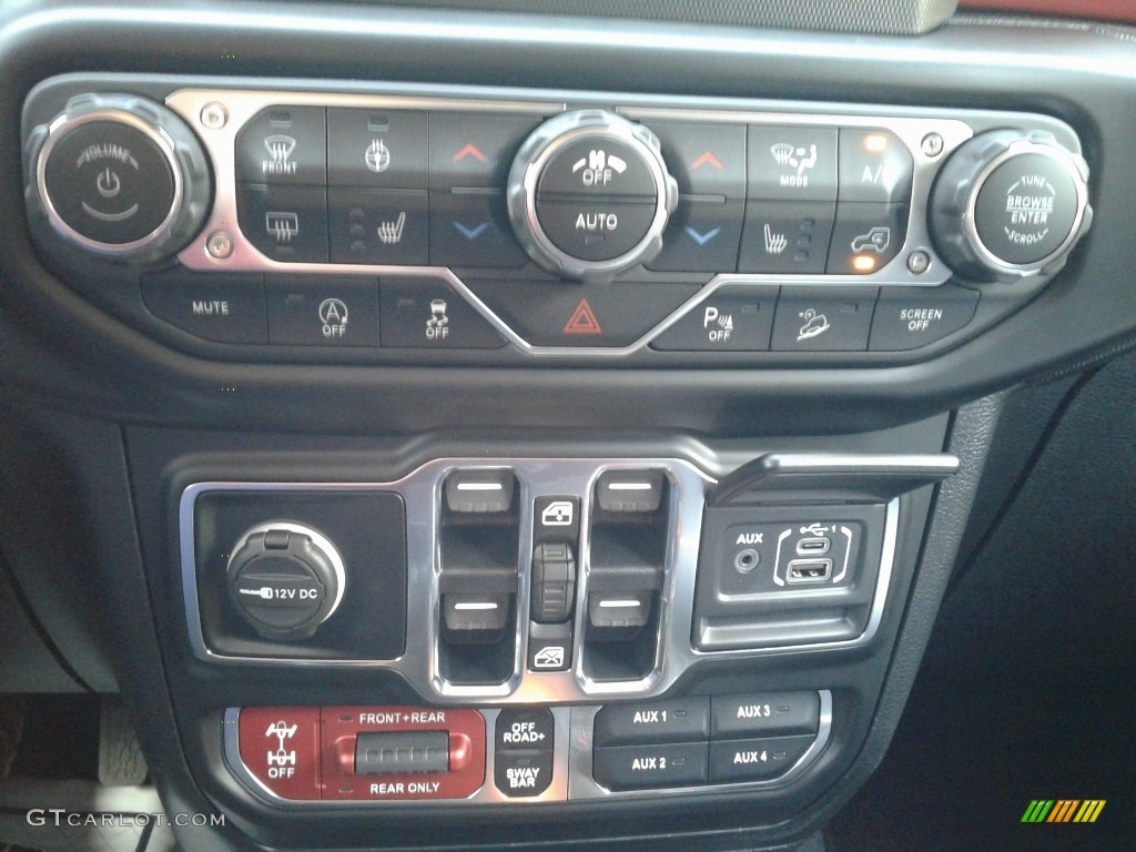 2021 Jeep Wrangler Unlimited Rubicon 4x4 Controls Photo #139916649
