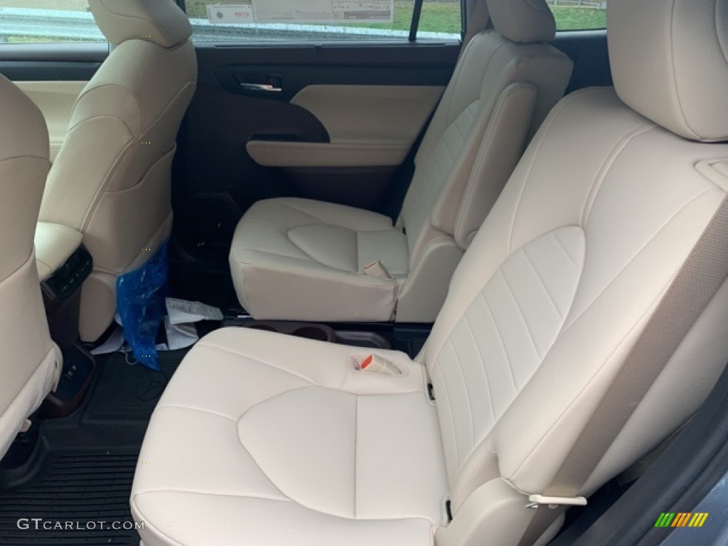 2021 Toyota Highlander XLE AWD Rear Seat Photo #139920154