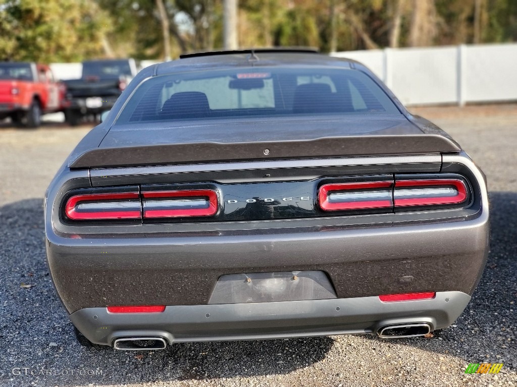 2018 Challenger SXT Plus - Granite / Black photo #4