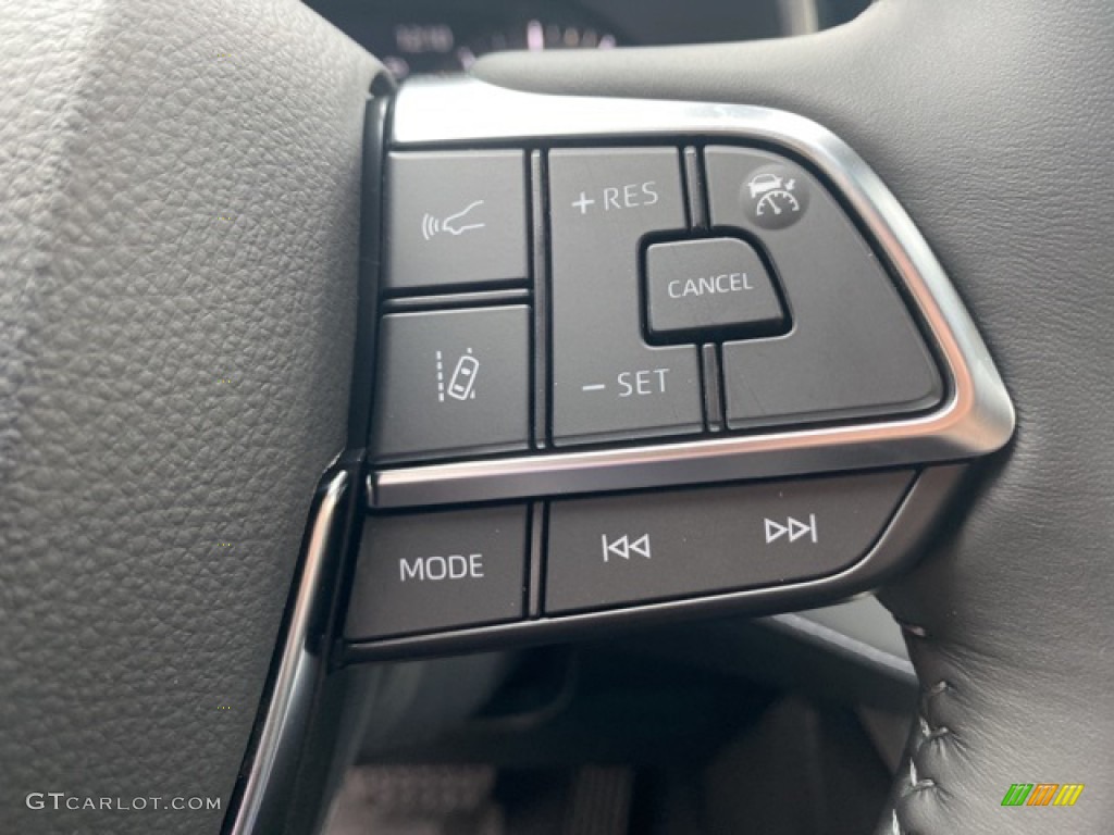 2021 Toyota Highlander XLE AWD Black Steering Wheel Photo #139928824