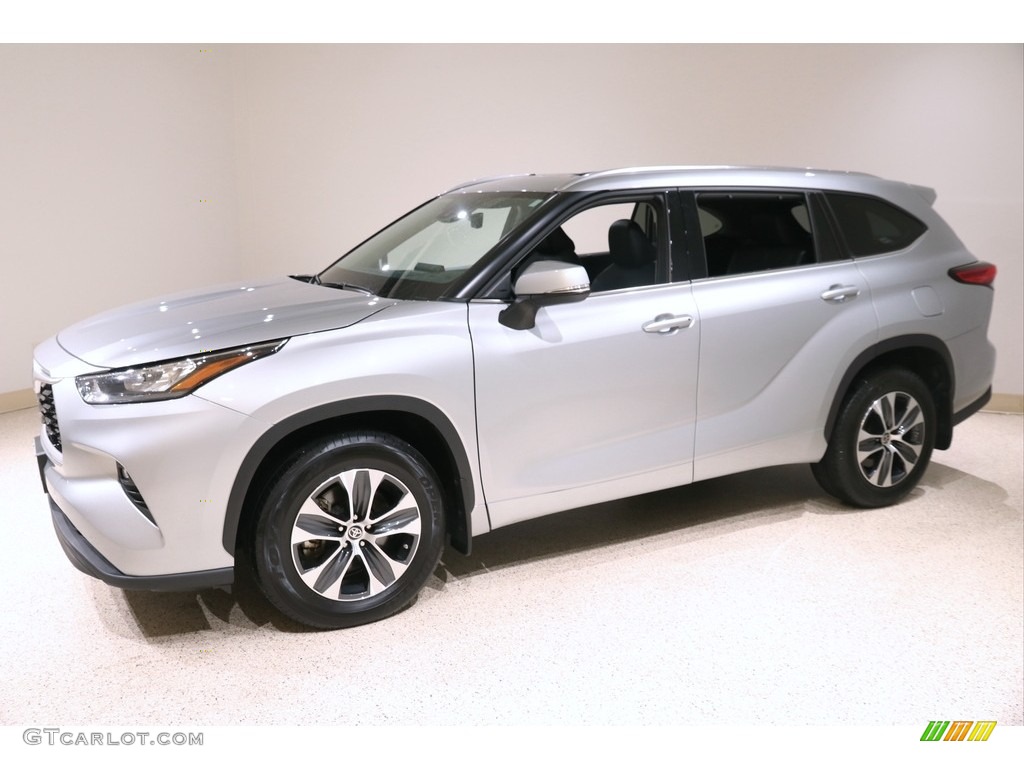 Celestial Silver Metallic 2020 Toyota Highlander XLE AWD Exterior Photo #139932184