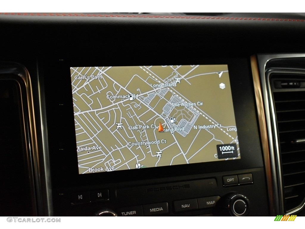 2017 Porsche Macan GTS Navigation Photos