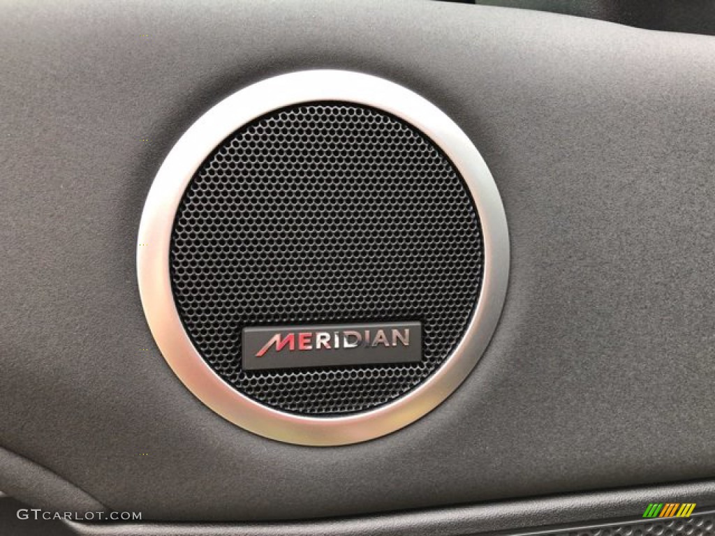 2020 Land Rover Discovery Landmark Edition Audio System Photos