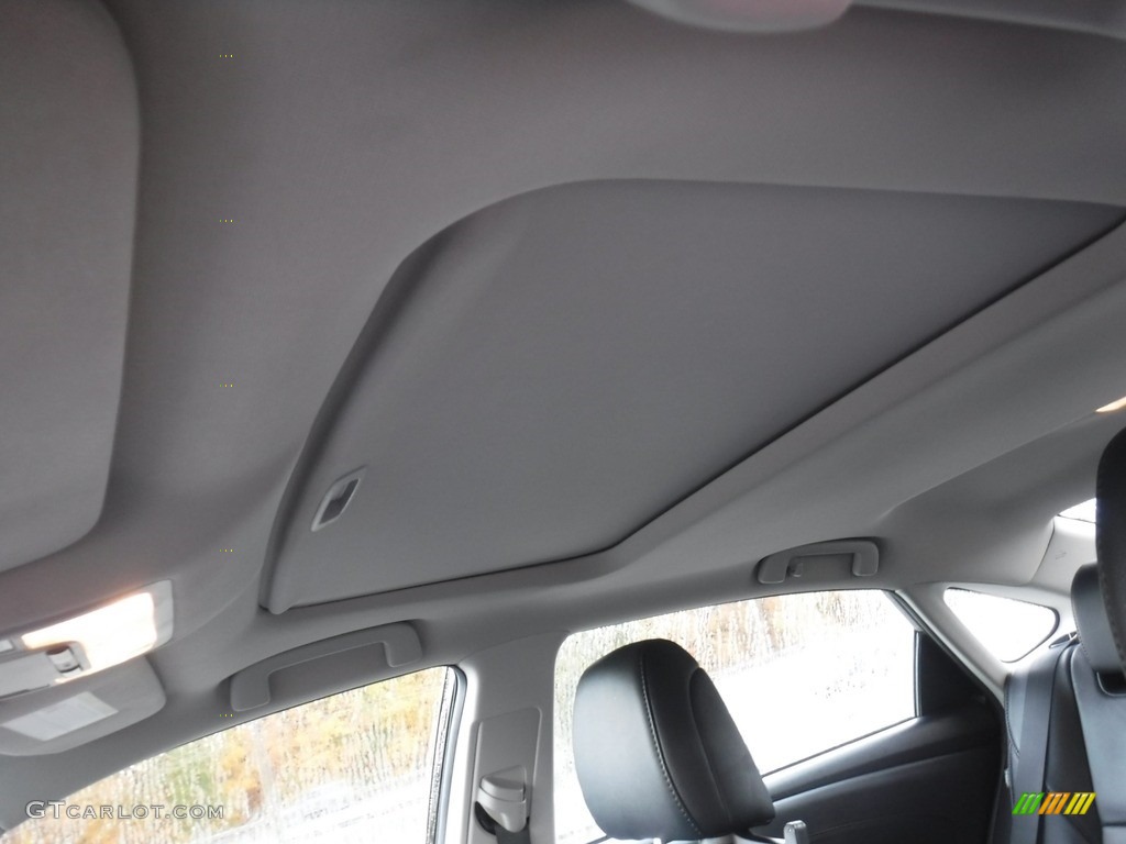 2013 Avalon XLE - Attitude Black Pearl / Black photo #17