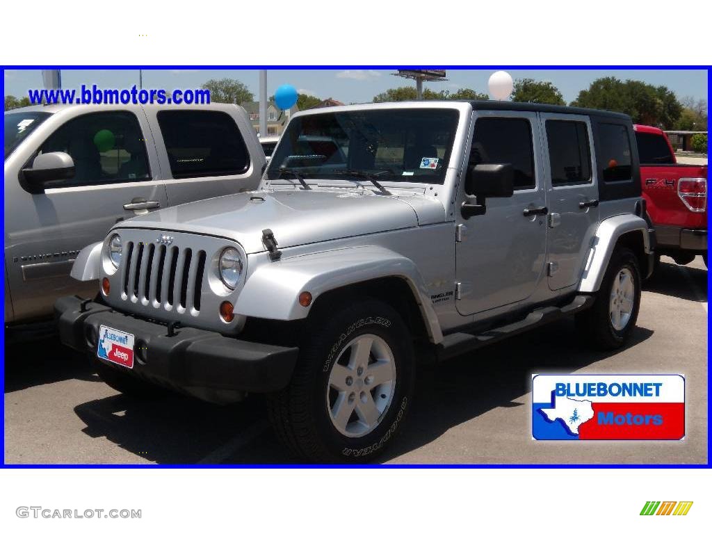 Bright Silver Metallic Jeep Wrangler Unlimited