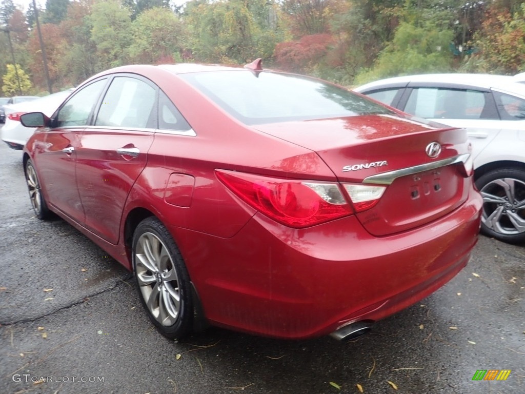 2011 Sonata SE - Venetian Red / Black photo #2