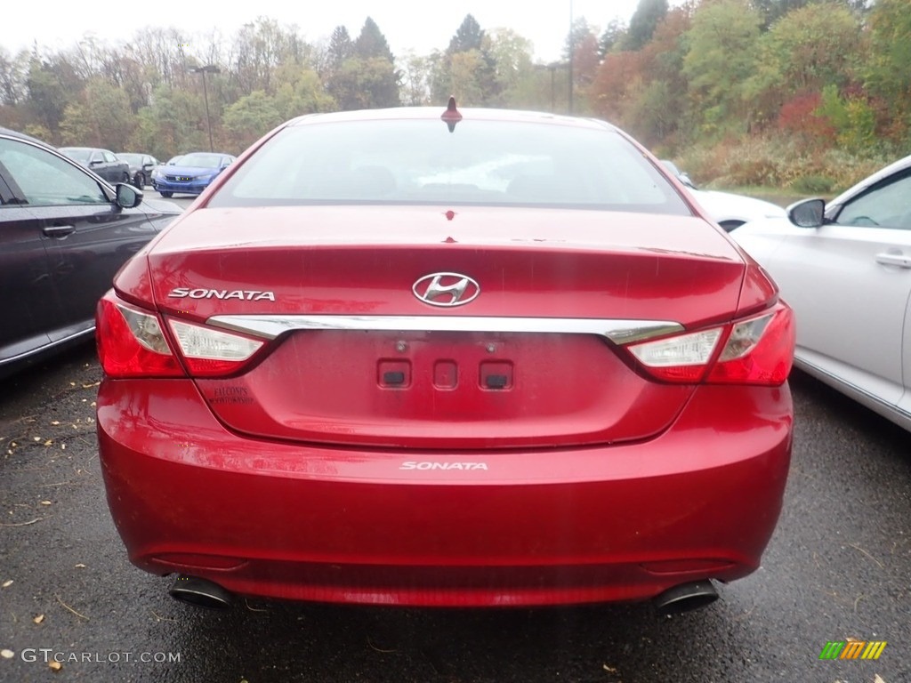2011 Sonata SE - Venetian Red / Black photo #3