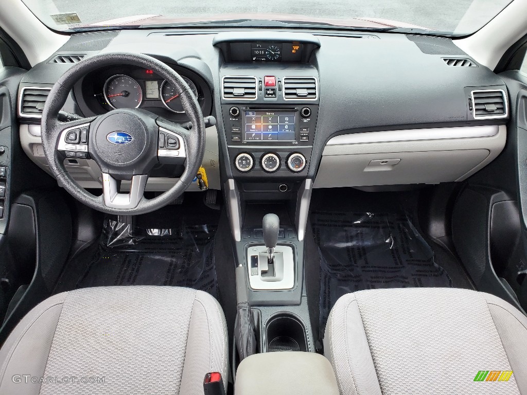 Gray Interior 2017 Subaru Forester 2.5i Photo #139947588