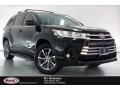 Midnight Black Metallic 2019 Toyota Highlander XLE