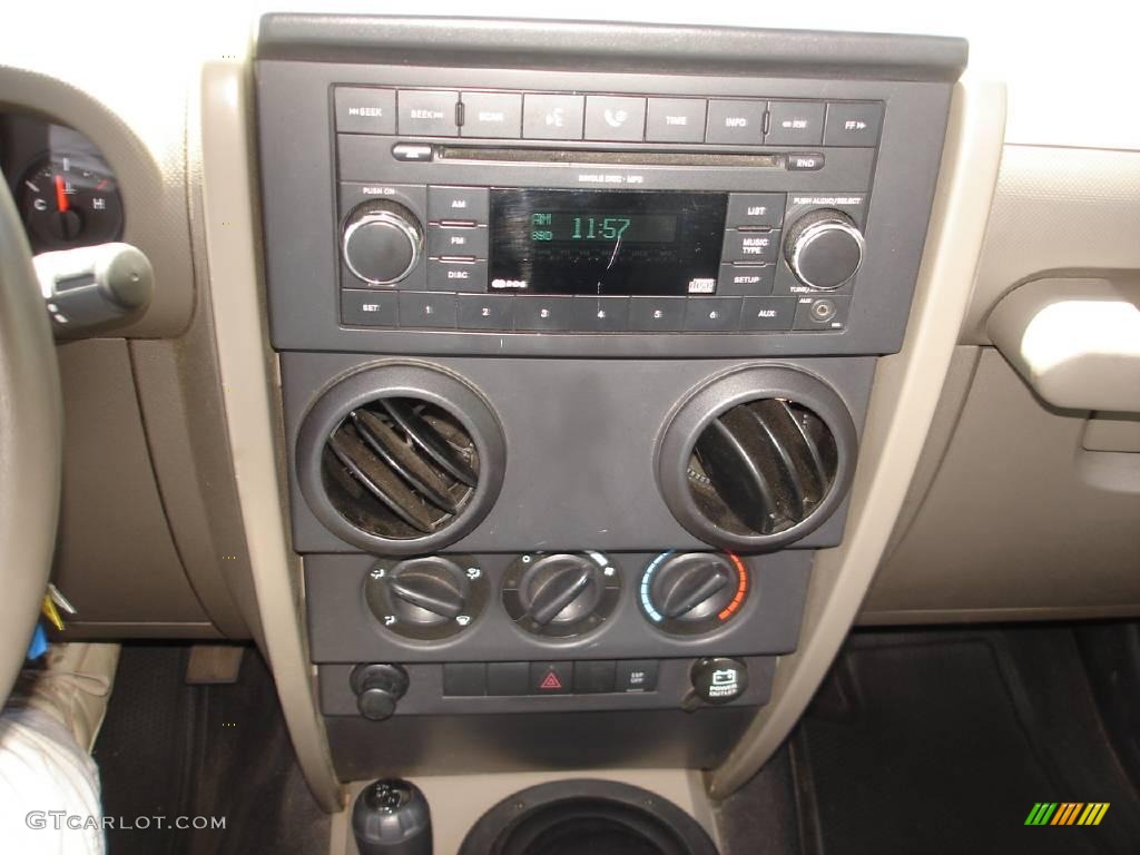 2007 Wrangler X 4x4 - Rescue Green Metallic / Dark Slate Gray/Medium Slate Gray photo #13