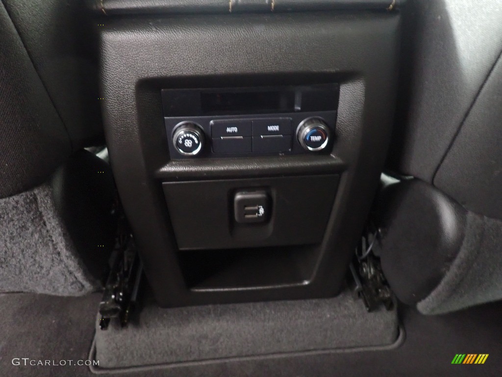 2019 Traverse LT AWD - Mosaic Black Metallic / Jet Black photo #38