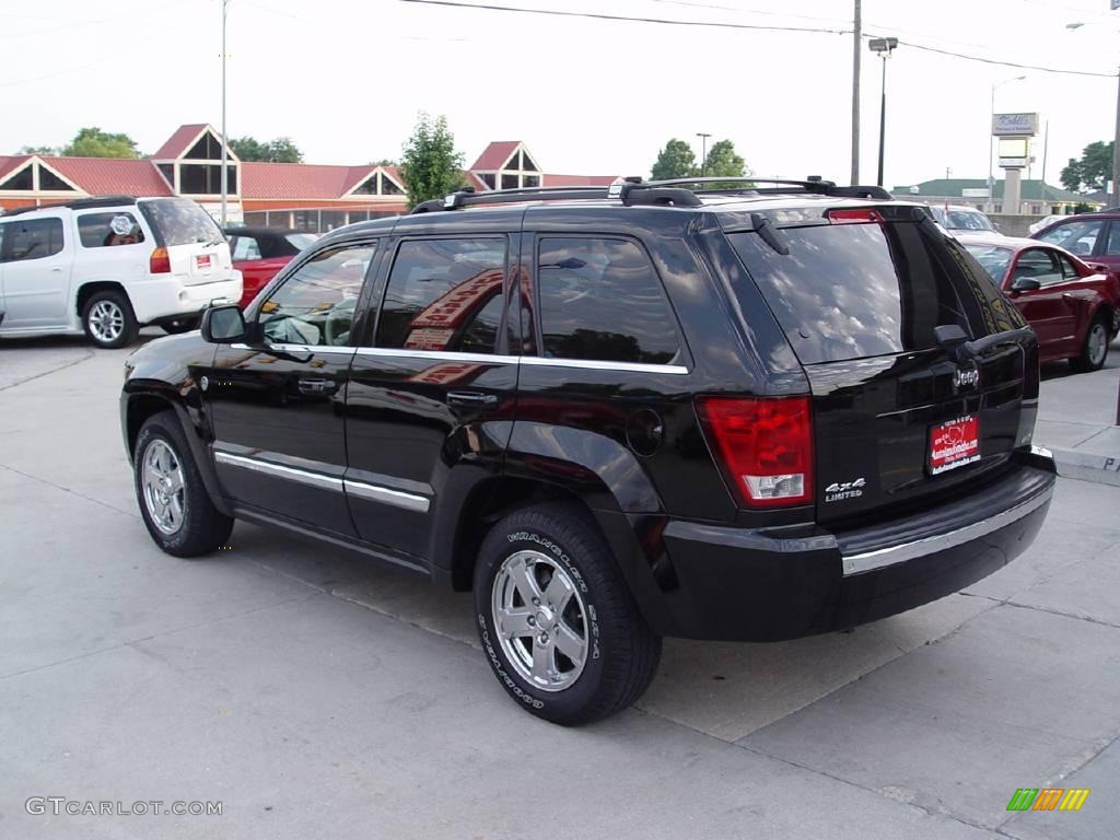 2006 Grand Cherokee Limited 4x4 - Black / Dark Khaki/Light Graystone photo #4