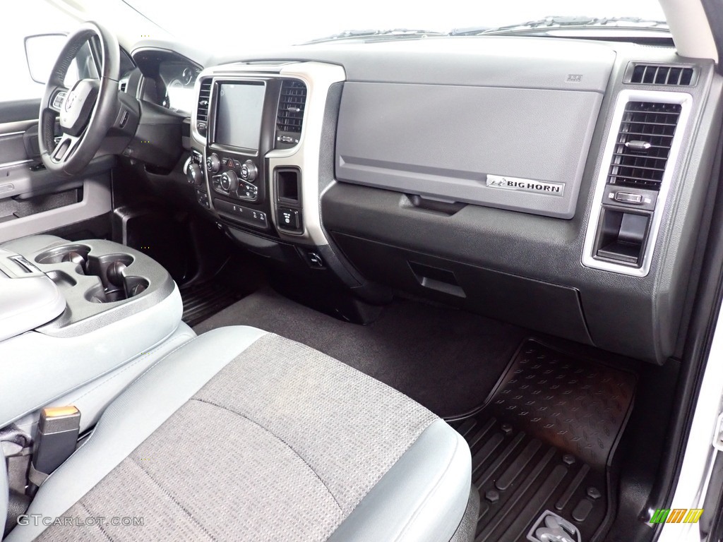 2018 1500 Big Horn Quad Cab 4x4 - Bright White / Black/Diesel Gray photo #41
