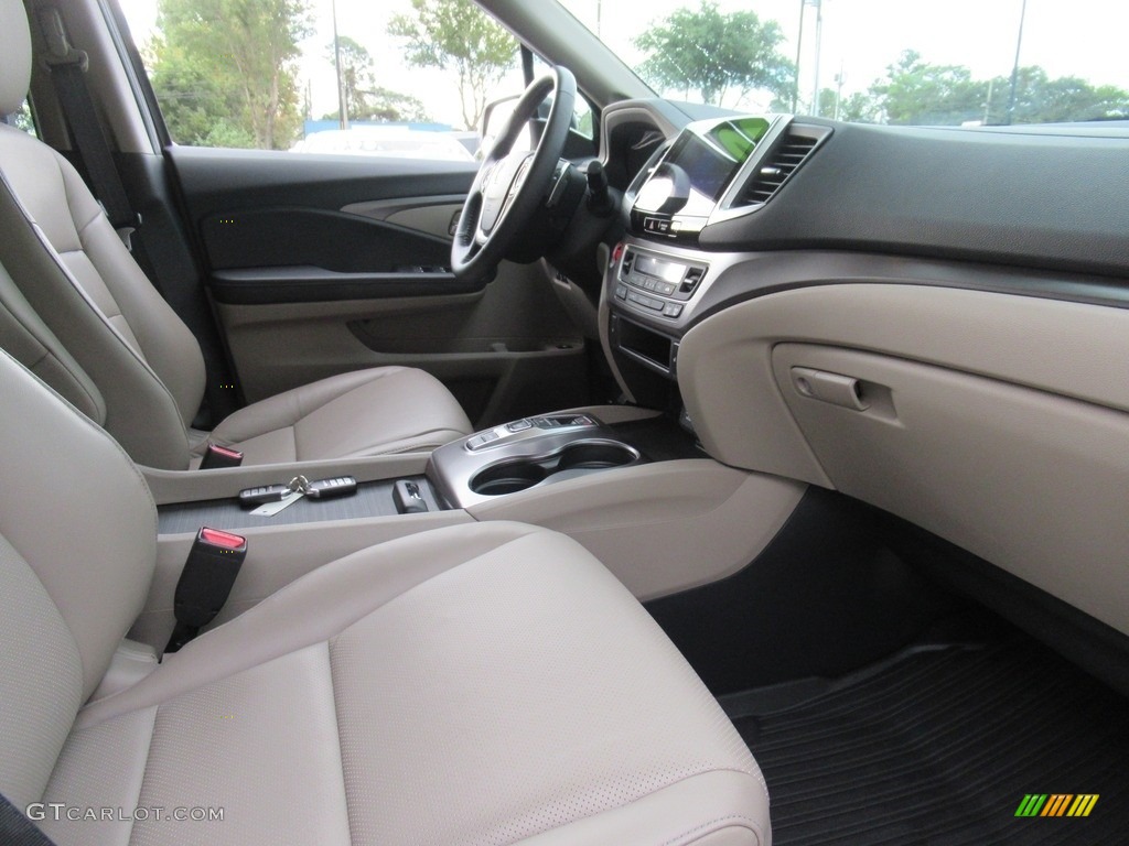 2020 Honda Ridgeline RTL Dashboard Photos