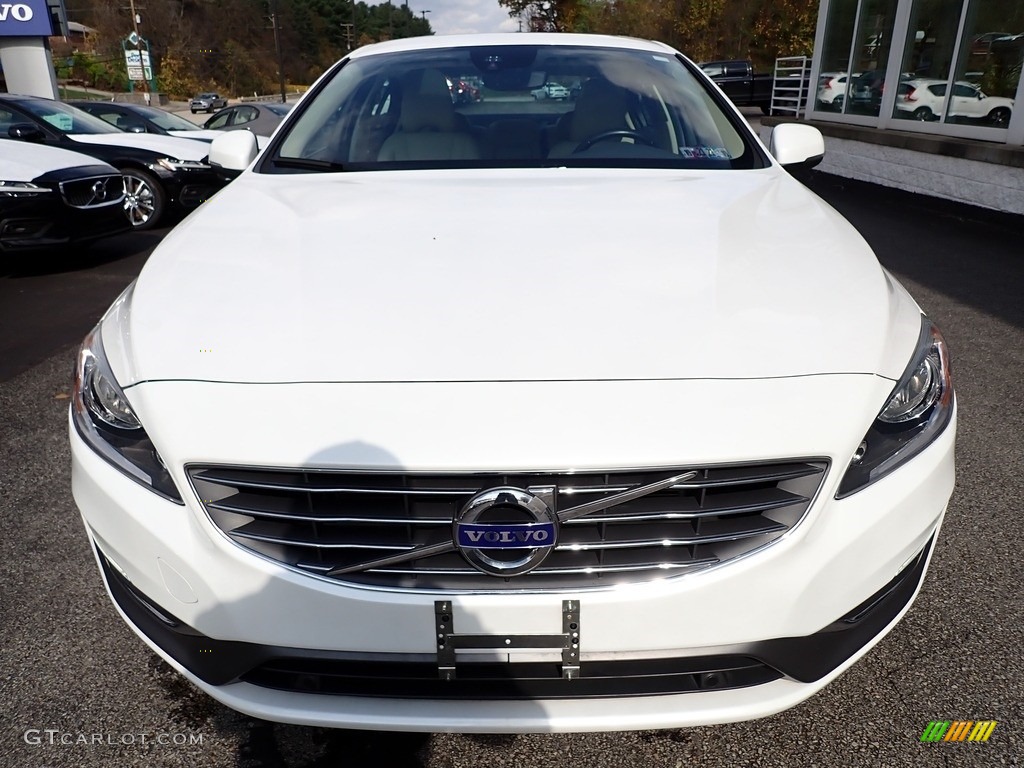2017 S60 T5 AWD - Ice White / Soft Beige photo #9