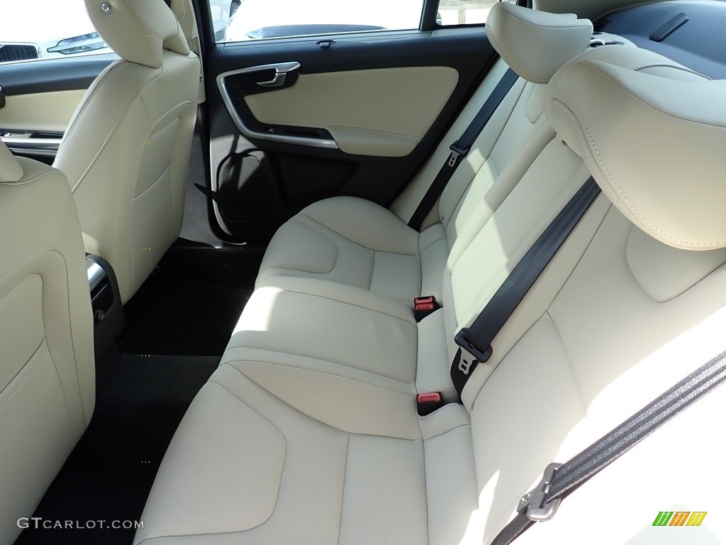 2017 S60 T5 AWD - Ice White / Soft Beige photo #12