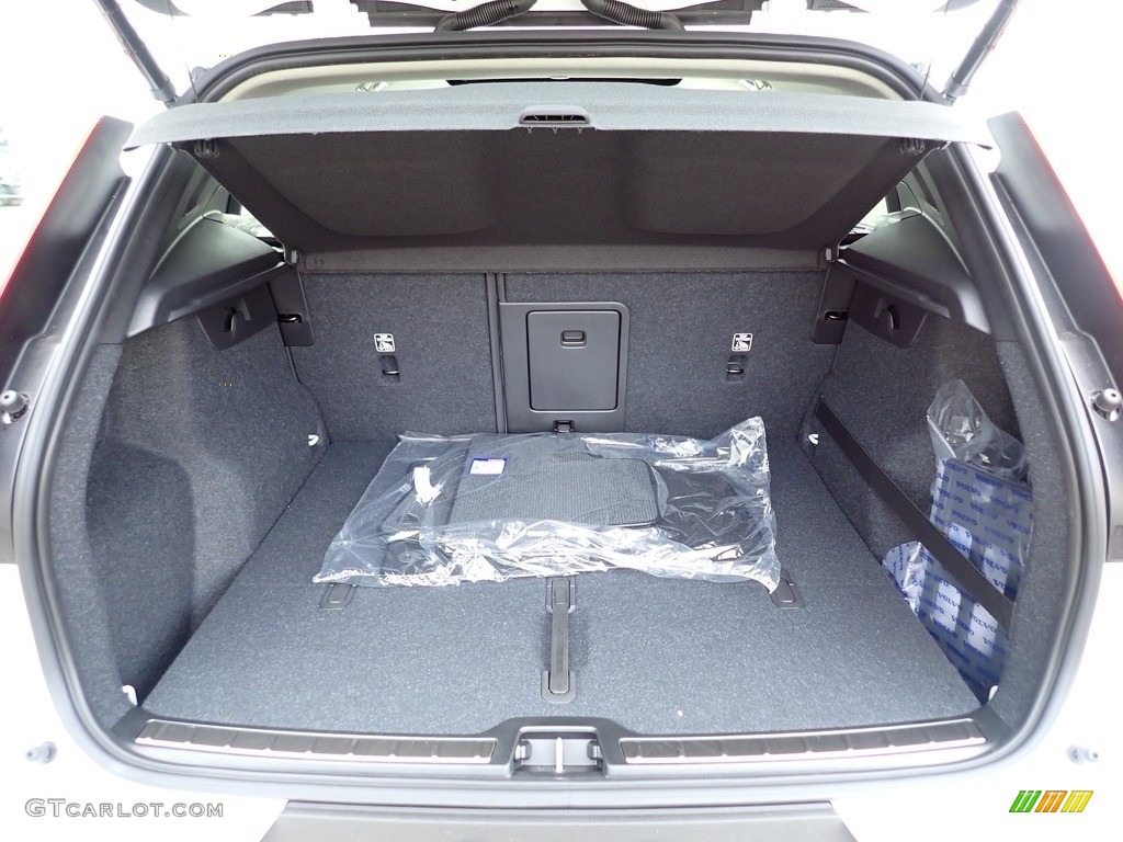 2021 Volvo XC40 T5 Inscription AWD Trunk Photo #139956571
