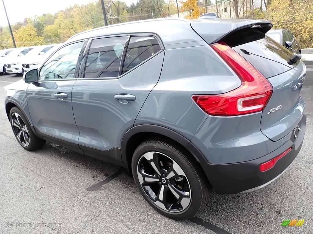 2021 XC40 T5 Momentum AWD - Thunder Grey Metallic / Charcoal photo #4