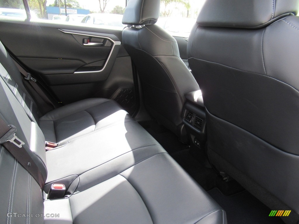 2019 RAV4 XLE - Silver Sky Metallic / Light Gray photo #13