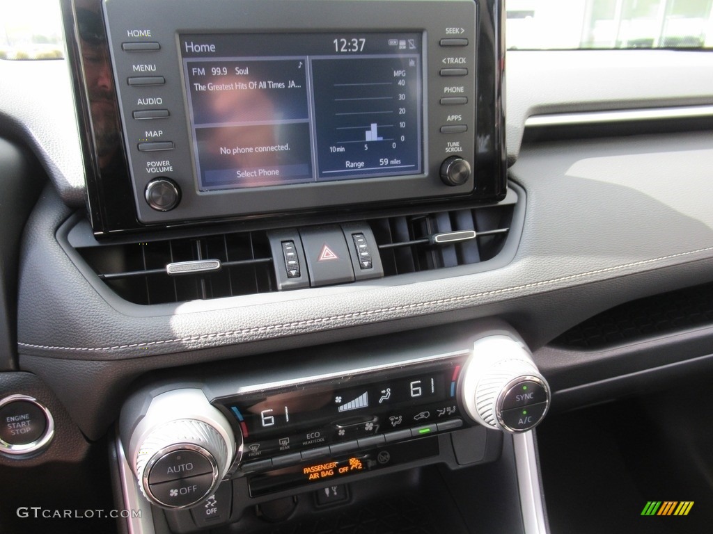 2019 RAV4 XLE - Silver Sky Metallic / Light Gray photo #17