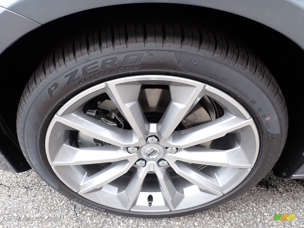 2021 Volvo S60 T6 AWD Momentum Wheel Photos