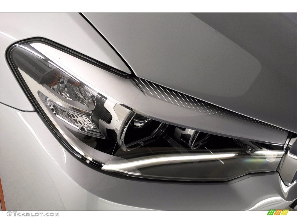 2020 5 Series 530i Sedan - Glacier Silver Metallic / Black photo #25