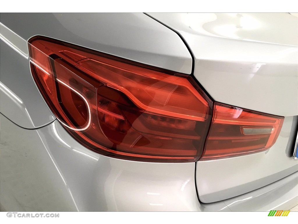 2020 5 Series 530i Sedan - Glacier Silver Metallic / Black photo #26