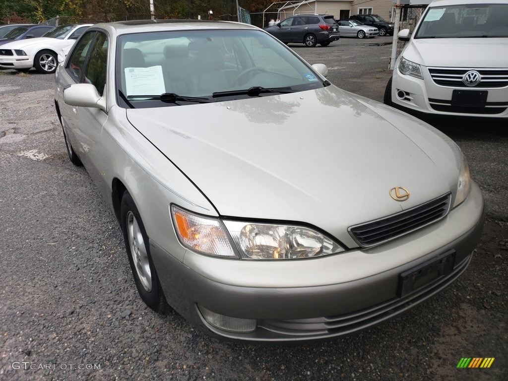 1998 ES 300 - Cashmere Beige Metallic / Beige photo #2