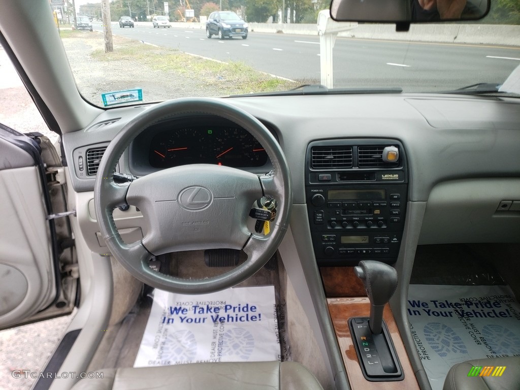 1998 ES 300 - Cashmere Beige Metallic / Beige photo #15