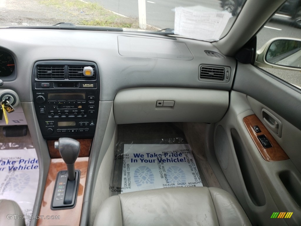 1998 ES 300 - Cashmere Beige Metallic / Beige photo #16